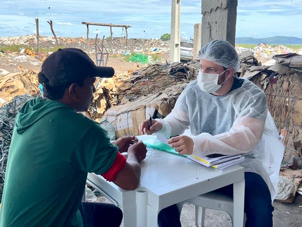SESAU leva serviços de saúde ao Sítio Logradouro e atendem catadores de material reciclável