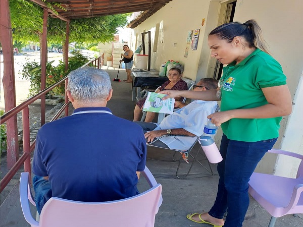 Servidores iniciam campanha educacional casa a casa em Pau dos Ferros
